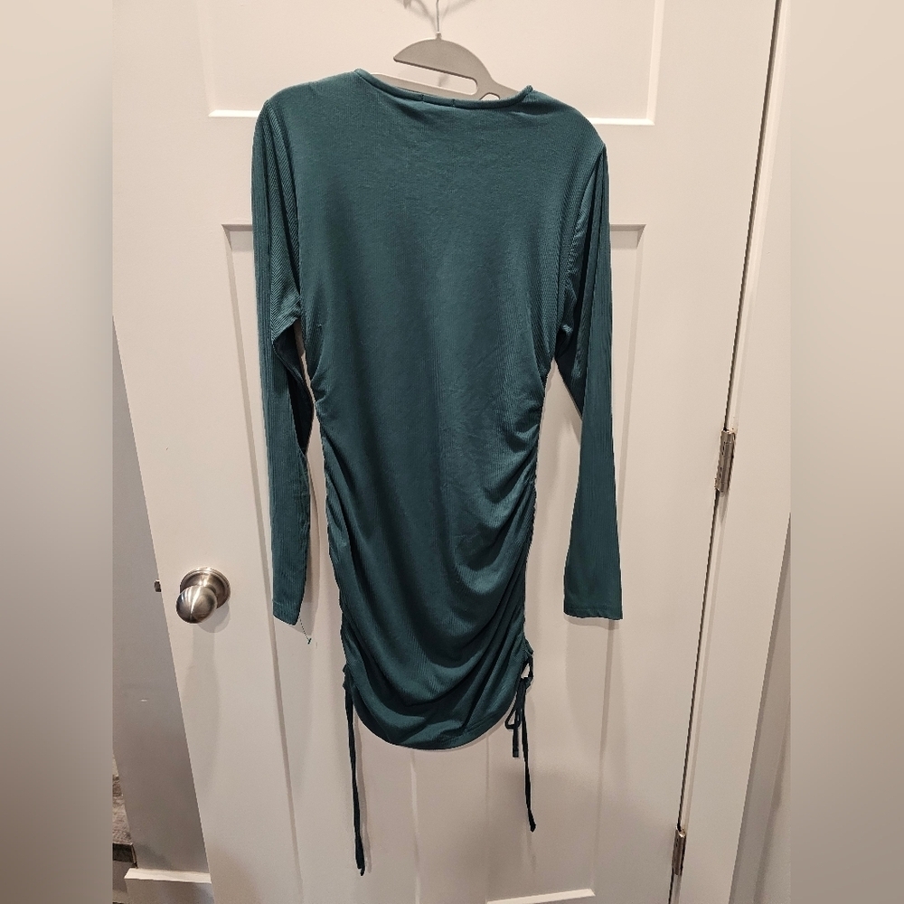 Justify Green Ruched Ribbed Bodycon Dress | Size Large - Picture 5 of 10